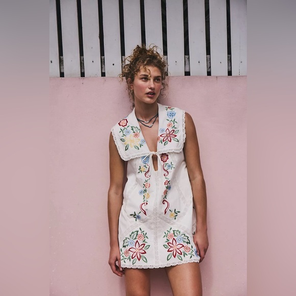 Free People Dresses & Skirts - Free People Willow Embroidered Mini Dress